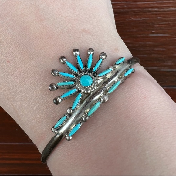 Vintage Zuni Turquoise Cuff and Ring Set - Picture 2 of 7